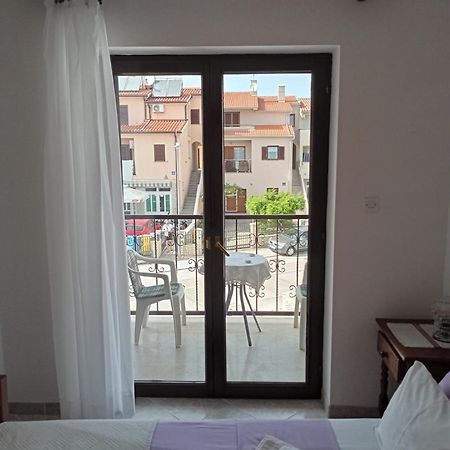 "Sunny" - Studio Apartment Pula Exterior photo